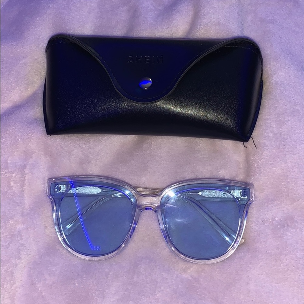 Play blue frames sunglasses